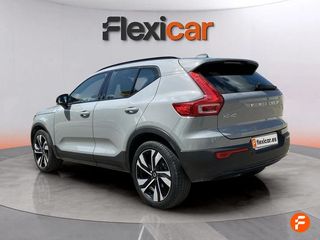 Volvo XC40 2.0 B3 G Plus Dark Auto