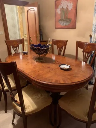 Conjunto mesa comedor clásica y 6 sillas