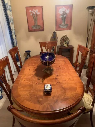 Conjunto mesa comedor clásica y 6 sillas