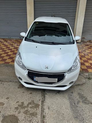 Peugeot 208 2012