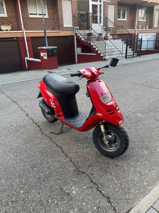 Piaggio Typhoon 50 2T Roja