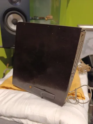 Diferentes radios antiguas a válvulas