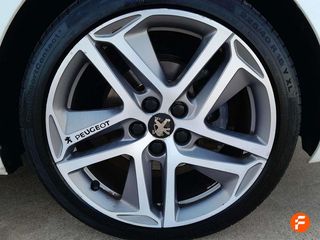 Peugeot 308 5p Allure 1.2 PureTech 96KW (130CV) S&S