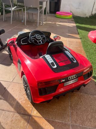 Coche eléctrico Audi R8 Spyder rojo