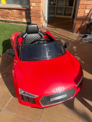 Coche eléctrico Audi R8 Spyder rojo