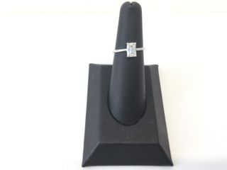 sortija oro 18k con piedra con diamante de laboratorio