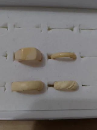 4 anelli antichi Uganda