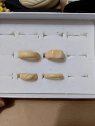 4 anelli antichi Uganda