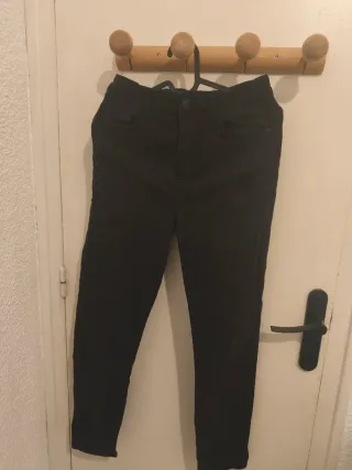 Vaquero Slim MANGO Denim – Negro