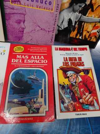 8 libros juveniles variados