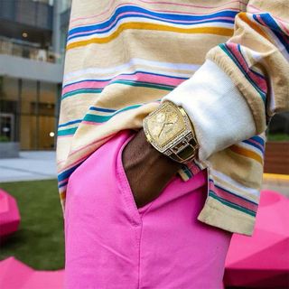 Reloj Guess Dorado con Cristales