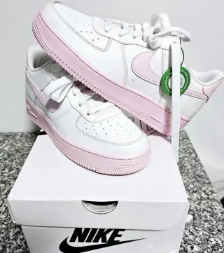 Nike Air Force 1 Blancas y Rosas