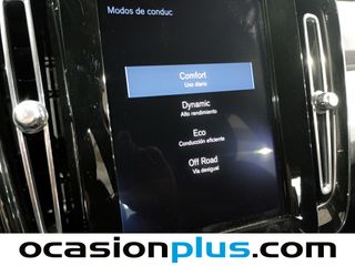 Volvo XC40 T3 Momentum 115 kW (156 CV)