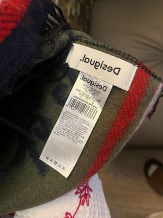 Poncho fantasia nero, verde, rosso taglia unica