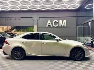 LEXUS IS 2.5 300h F Sport