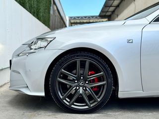 LEXUS IS 2.5 300h F Sport