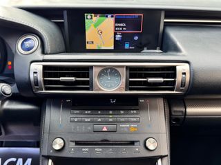 LEXUS IS 2.5 300h F Sport