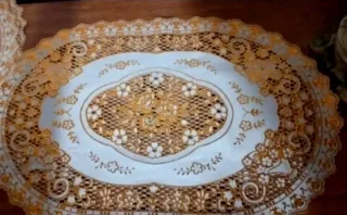 Set centri plastica beige/oro