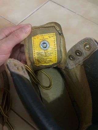 Botas Caterpillar Beige y Negras