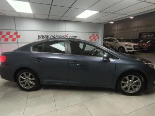 Toyota Avensis 2013