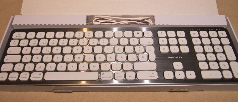 Mac Mini M1 + Macally teclado + Base Satechi afbeelding 7