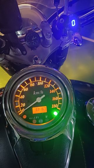 SUZUKI INTRUDER VL 800