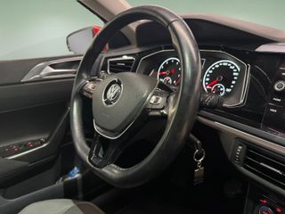 Volkswagen Polo TSi 95cv - COMO NUEVO - EQUIPADO