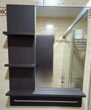 Mueble de baño madera y espejo