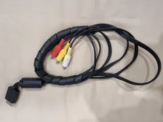 PlayStation 3 com 2 comandos originais.