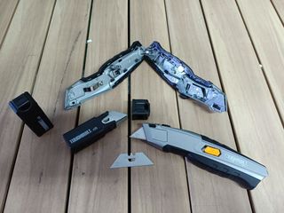 Conjunto De 2 Facas Multiusos Com Carregamento Automático Toughbuilt TB-H4S52-20