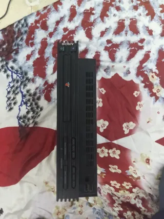 PlayStation 2 Negra Funcional (Sin Disco Duro)