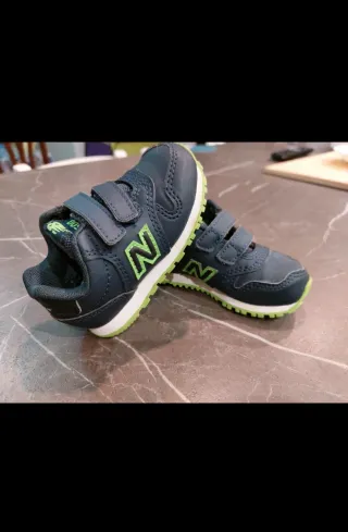 Scarpe New Balance Bambino numero 20