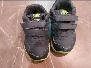 Scarpe New Balance Bambino numero 20