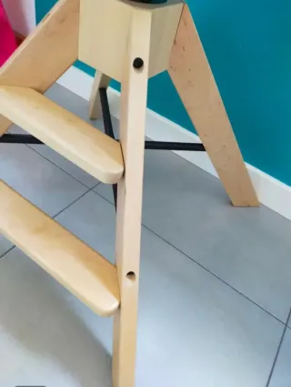 Trona para bebé amarilla y blanca