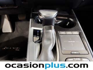 Lexus UX 250h Business 2WD 135 kW (184 CV)