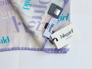 Foulard Blugirl Blumarine nuovo in seta 50 x 50 cm