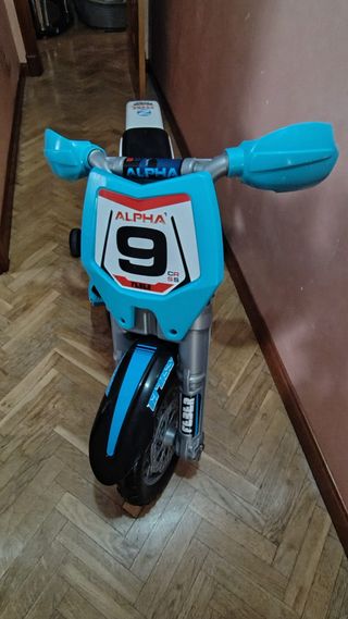 Moto eléctrica infantil Feber Cross