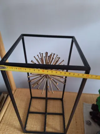 Adorno Esfera Metálica Dorada y Negra