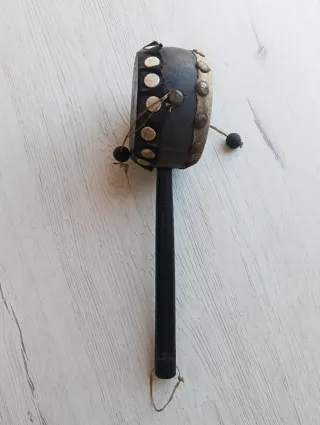 Tambor de mano antiguo