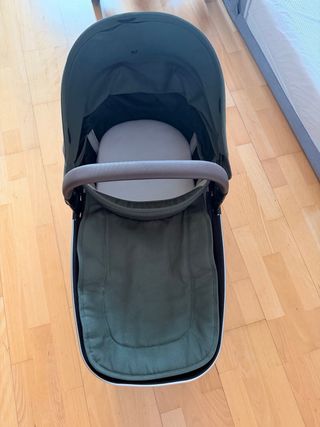 Carrito Joolz Hub con capazo