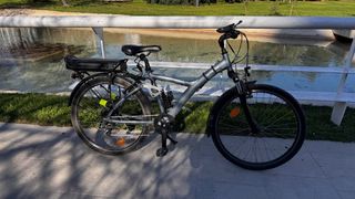 Bicicleta Eléctrica Trekking Doble Amortiguación