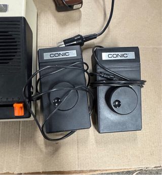 Consola Retro Conic con pistola y mandos