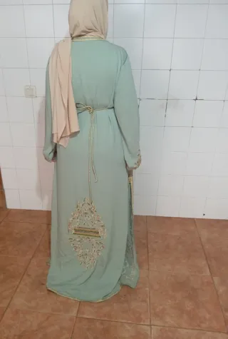 Takchita Marroquí Verde y Dorado