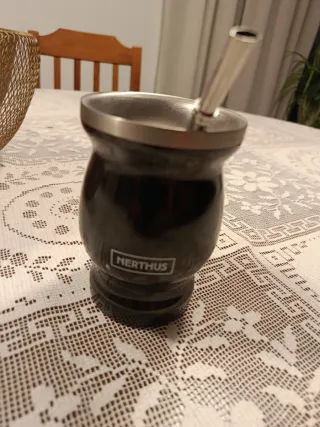 Mate argentino/NERTHUS Negro con Bombilla,