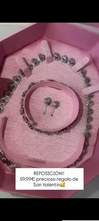 Conjunto Collar, Pulsera y Pendientes Corazón