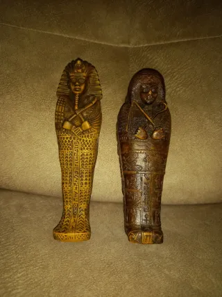 Dos Sarcófagos Egipcios Resina 17cm