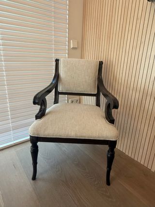 Mesa comedor y 10 sillas tapizadas