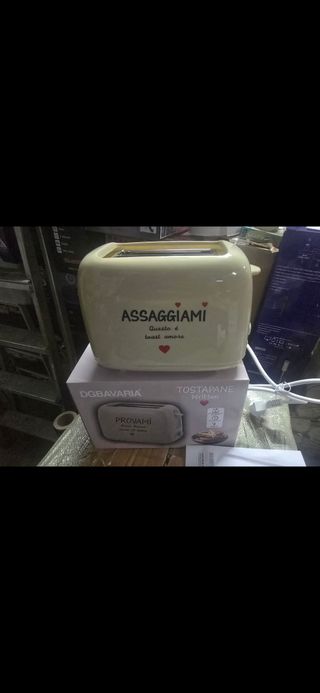 Tostapane Dgbavaria con scritta Assaggiami