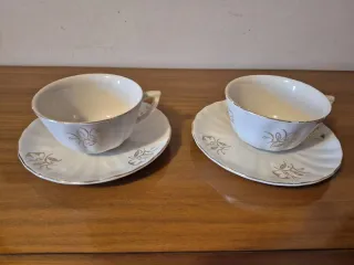 Set 2 Tazze da Caffè con Piattini