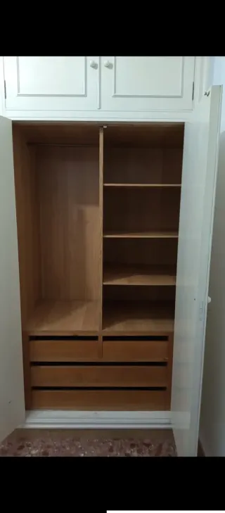 Armario empotrado de madera